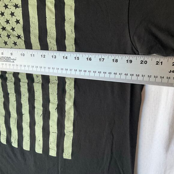 Delta Pro Weight Men’s Short Sleeve T-shirt size L, Black, American Flag - Picture 3 of 8
